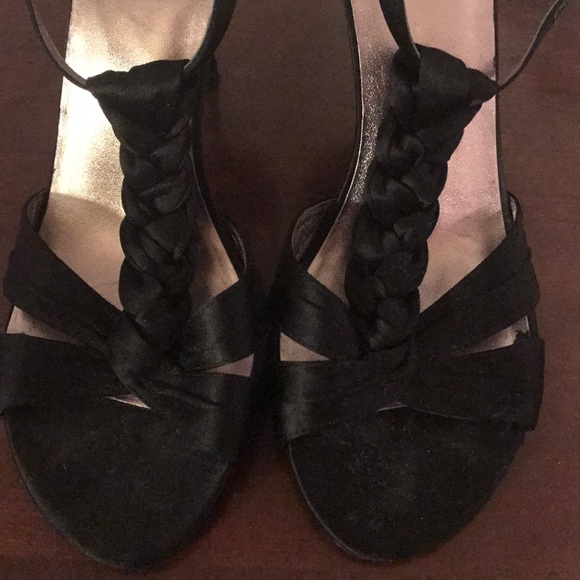 Summer Lightweight Leather/ Satin Heels - Picture 4 of 10